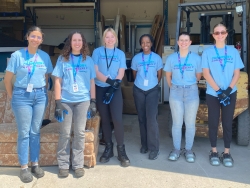 Group photo of volunteers