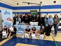 Volunteers gather for a group photo